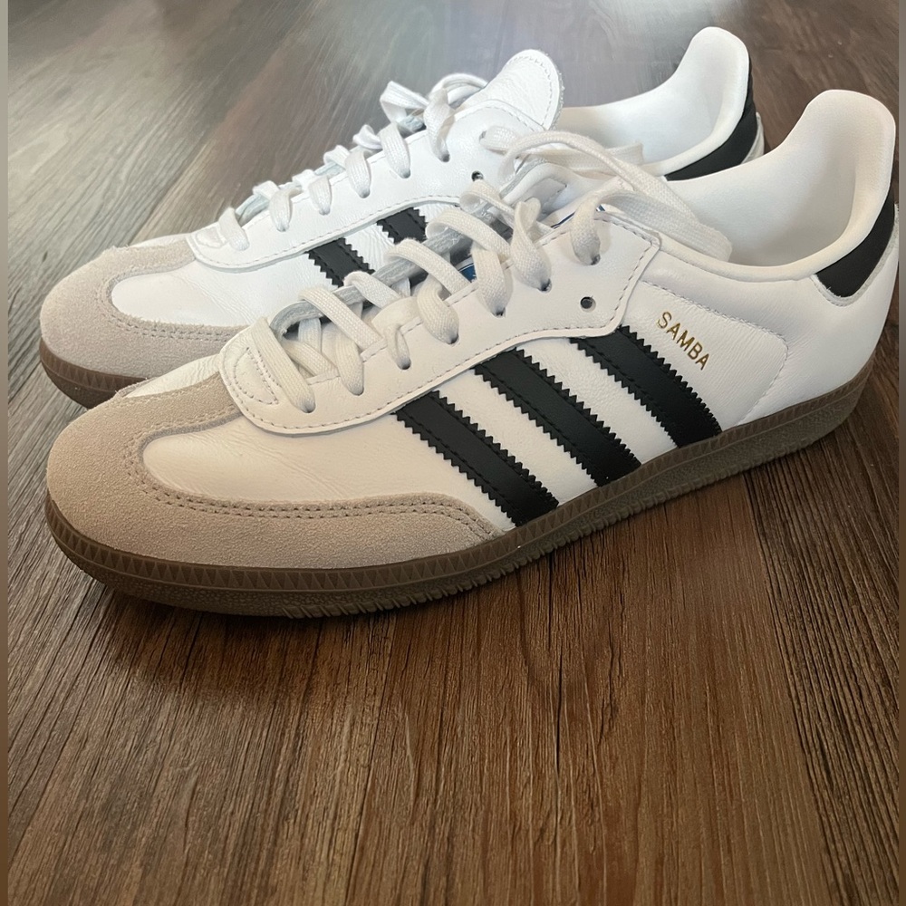 EUC Adidas Samba OG Big Kids (Fits Women 7.5)